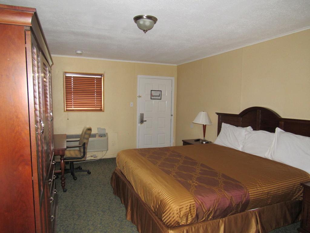 Alvin Extended Stay Exterior foto
